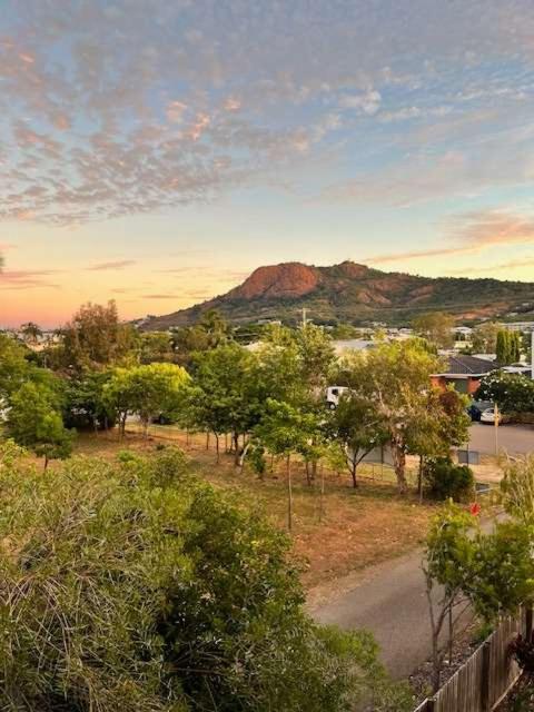 2 Bed Room Unit Moments From The Beach Townsville Eksteriør bilde